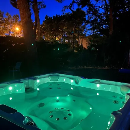 Villa Entre Et Pins A 50 M Privatif Familiale 8 Personnes *